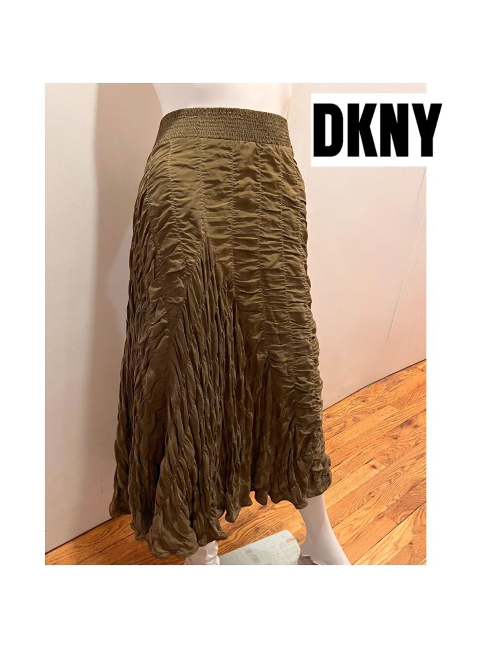 Y2K Rare Stunning vintage DKNY Pure Crinkled Silk Skirt, elastic waist, khaki/ol